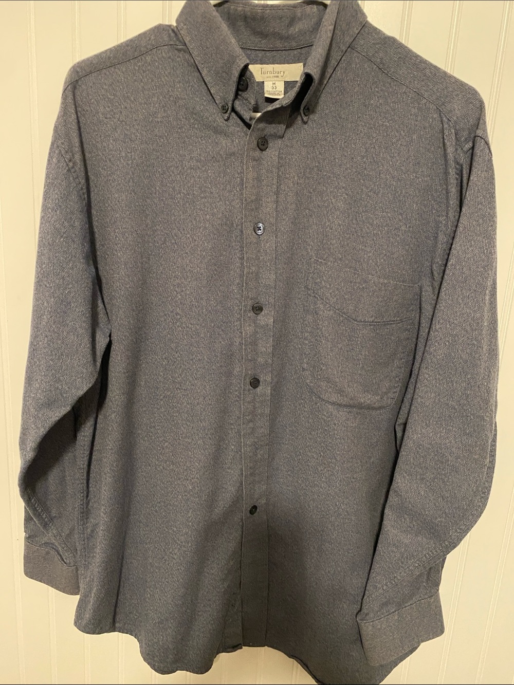 Turnbury Size Medium 33 Classic Button-Down Casual Dress Shirt
